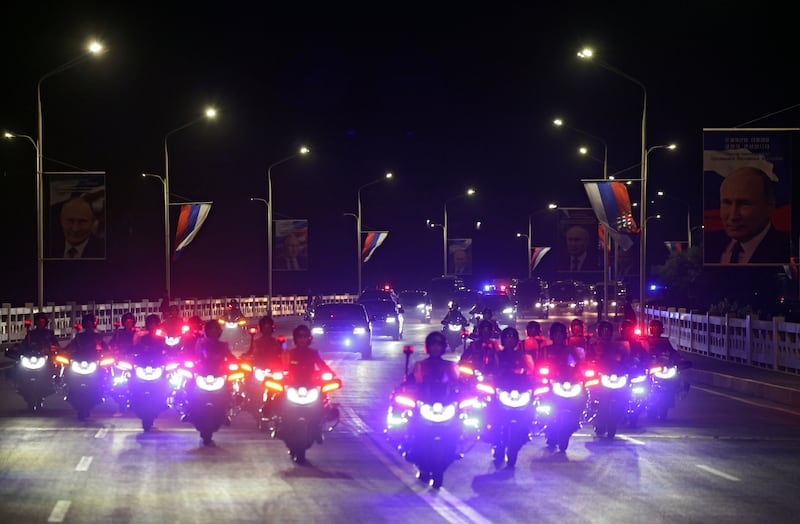 A North Korean motorcade takes Mr Kim and Mr Putin from the airport.  EPA / Sputnik / Kremlin pool