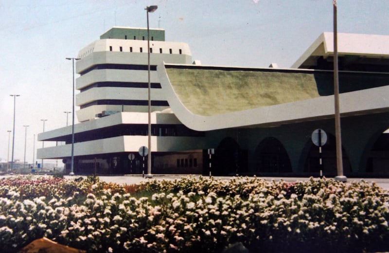 The Abu Dhabi main bus terminal in the late 1980s or early 1990s. Photo: Archive of Stanka Lozanova-Dundakova and Kuno Dundakov, accessed by Elena Balabanska.