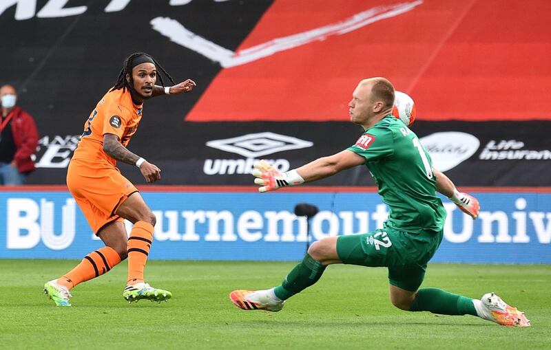 Valentino Lazaro - (sub Saint-Maximin 62) 8: What a cameo from the on-loan Austrian. Brilliant finish after being put clear by Shelvey, then cracked the crossbar with a fierce strike to nearly make it 5-0. Reuters