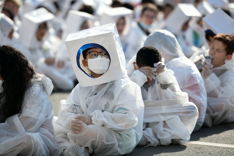 The pupils donned self-made astronaut costumes.