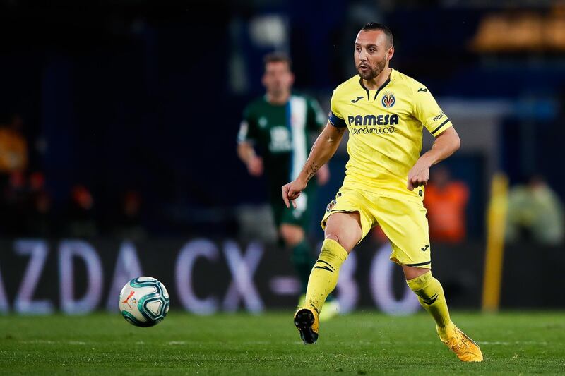 VILLAREAL, SPAIN - JANUARY 19: Santi Cazorla of Villareal FC passes the ball during the Liga match between Villarreal CF and RCD Espanyol at Estadio de la Ceramica on January 19, 2020 in Villareal, Spain. (Photo by Eric Alonso/Getty Images)