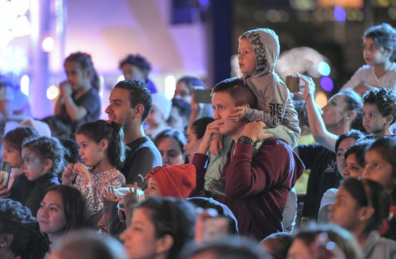 Abu Dhabi, United Arab Emirates - Audience entertained at the Winter Wonderland event on the Galleria Mall promenade. Khushnum Bhandari for The National