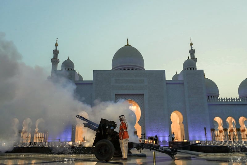 Abu Dhabi, United Arab Emirates, May 6, 2019.    First day of Ramadan at the Sheikh Zayed Grand Mosque. --  A canon is fired to end the fast.
Victor Besa/The National
Section:  NA
Reporter: