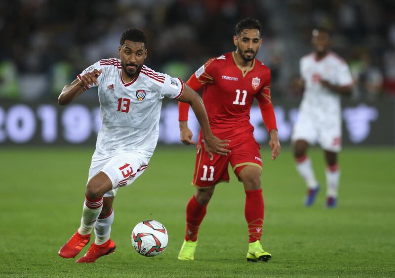 ABU DHABI, UNITED ARAB EMIRATES - JANUARY 05:  Khamis Zayed of UAE competes for the ball with  Sayed Saeed of Bahrain during the AFC Asian Cup Group A match between United Arab Emirates and Bahrain at Zayed Sports City Stadium on January 5, 2019 in Abu Dhabi, United Arab Emirates.  (Photo by Francois Nel/Getty Images)