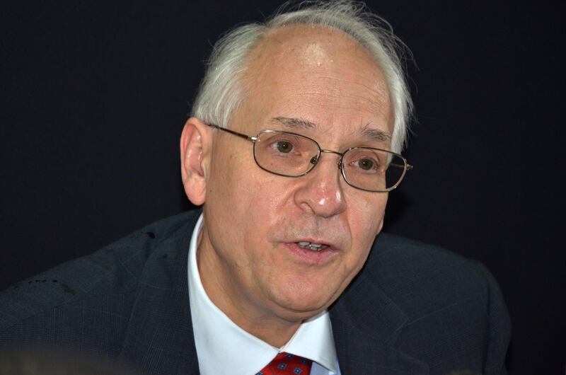 (FILES) In this file photo taken on March 25, 2015, US special envoy to South Sudan Donald Booth speak to the press in Juba. The US State Department nominated experienced Africa hand Donald Booth as a special envoy to Sudan, on June 12, 2019, hoping he can help craft a "peaceful political solution" between the military rulers and groups seeking civilian rule. / AFP / SAMIR BOL
