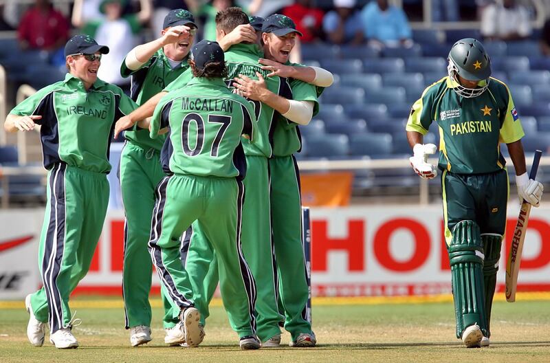 Irish cricket team celebrate at Group D match of the ICC World Cup 2007 between Ireland and Pakistan at the Sabina Park Cricket Ground in Kingston, 17 March 2007. Pakistan lost two quick wickets  as they are batting first. AFP PHOTO/Jewel SAMAD / AFP PHOTO / JEWEL SAMAD
