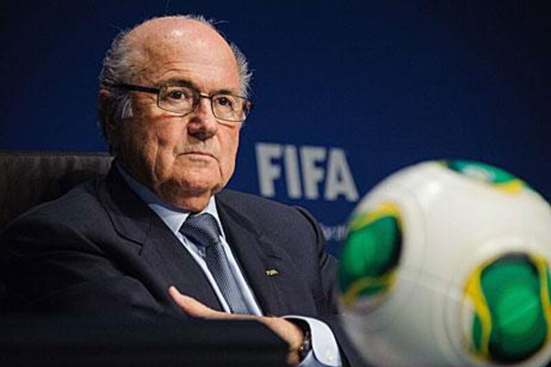 Fifa president Sepp Blatter says Fifa has not lost control of the issue in whether the 2022 World Cup to be held in Qatar should be moved to the winter.