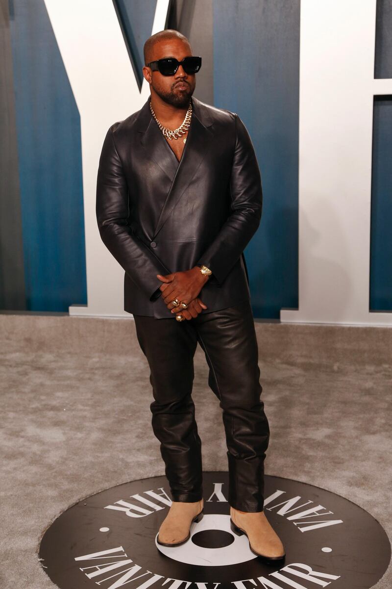 epa08208639 US rapper Kanye West attends the 2020 Vanity Fair Oscar Party following the 92nd annual Academy Awards ceremony, in Beverly Hills, California, USA, 09 February 2020. The Oscars were presented for outstanding individual or collective efforts in filmmaking in 24 categories.  EPA-EFE/RINGO CHIU