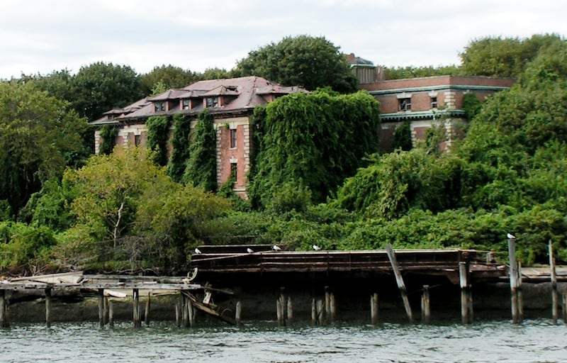The derelict remains of Riverside Hospital on North Brother Island in the middle of the East River in New York. Photo: Creative Commons