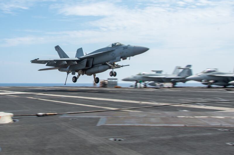 A US F/A-18E Super Hornet takes off from an aircraft carrier. American air power has not yet been successful in the campaign against the Houthi rebels. Photo: US Navy