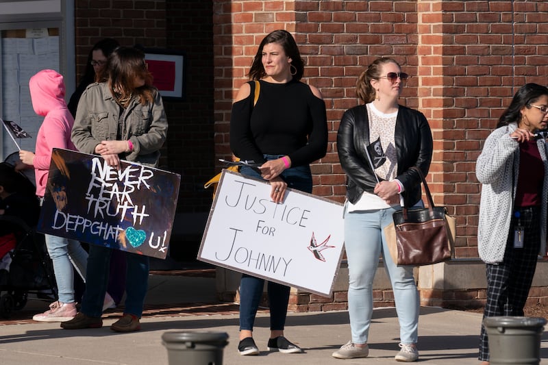 Johnny Depp fans at the courthouse.  AP