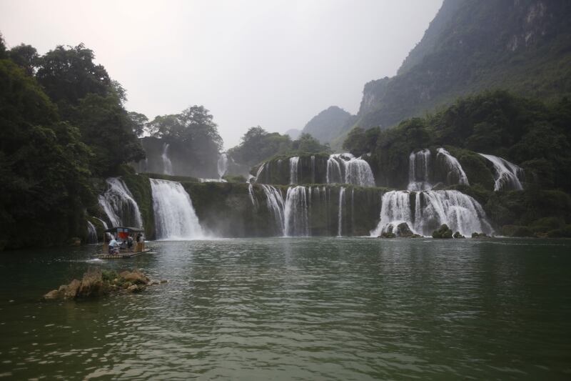 Ban Gioc waterfall borders China and Vietnam. Reuters