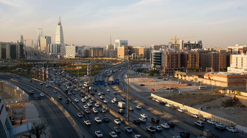 Wednesday, January 13, 2010 - Riyadh, Saudi Arabia -- Scenes of traffic in downtown Riyadh with the Kingdom Tower in the background. Ahmed Yosri for The National
SKYLINE, CITYSCAPE *** Local Caption ***  SRI6765.jpg