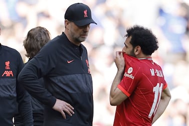 Liverpool's Mohamed Salah (R) speaks with Liverpool manager Juergen Klopp (L) during the English FA Cup final between Chelsea FC and Liverpool FC at Wembley in London, Britain, 14 May 2022.   EPA/TOLGA AKMEN EDITORIAL USE ONLY.  No use with unauthorized audio, video, data, fixture lists, club/league logos or 'live' services.  Online in-match use limited to 120 images, no video emulation.  No use in betting, games or single club / league / player publications