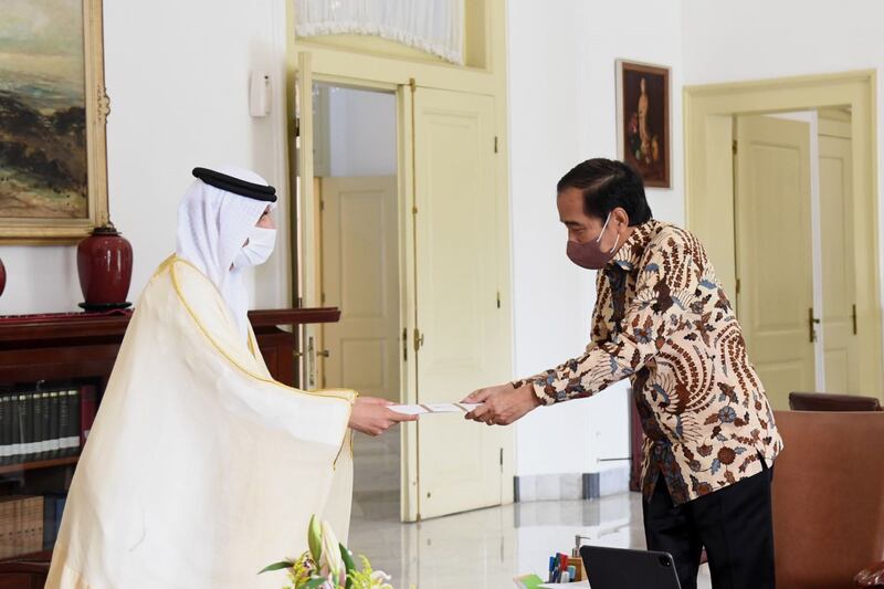 Suhail Al Mazrouei, UAE's Minister of Energy and Infrastructure, has invited Indonesian President Joko Widodo, right, to the UAE. Photo: Wam
