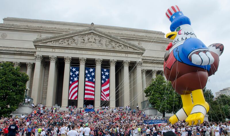 A giant bald eagle balloon makes its way through Washington and past the National Archives. Photo: US National Archives