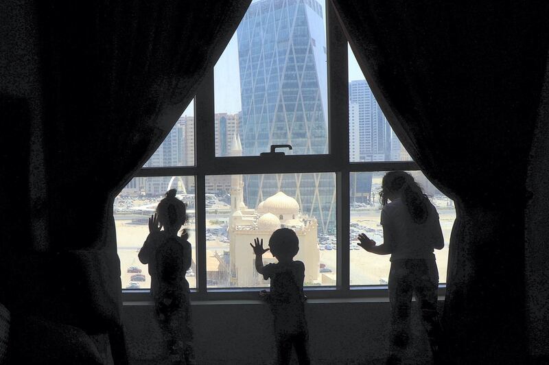Children stare outside in Dubai. Courtesy of @Shabna_Sheikh