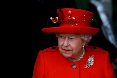 Britain's Queen Elizabeth II leaves the church after the Royal Family's traditional Christmas Day service at St Mary Magdalene Church in Sandringham, Norfolk, eastern England, on December 25, 2017. / AFP PHOTO / Adrian DENNIS