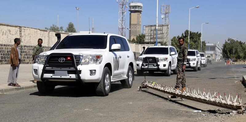 epa07327719 Yemeni soldiers keep watch as the motorcade of UN special envoy for Yemen Martin Griffiths leaves the Sana'a airport toward the city, in Sana'a, Yemen, 28 January 2019.  According to reports, UN special envoy to Yemen Martin Griffiths arrived in the Houthis-held capital Sana'a to hold talks with the Houthi rebels on the situation in the strategic port city of Hodeidah, where a UN-brokered ceasefire between the rebels and the Saudi-backed pro-government forces has gone into effect on 18 December 2018.  EPA/YAHYA ARHAB