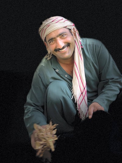Liaquat Ali – Gardener. Photo by Kyra Dupont Troubetzkoy Courtesy Alliance Francaise Dubai 