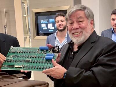 Steve Wozniak with Jimmy Grewal's Apple-1 motherboard during the Apple co-founder's visit to Dubai last November. Photo: The AAPL Collection