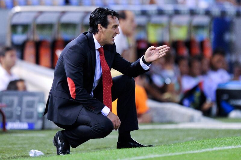 VALENCIA, SPAIN - SEPTEMBER 22:  Head coach Unai Emery of Sevilla FC gives instructions during the La Liga match between Valencia CF and Sevilla FC at Estadio Mestalla on September 22, 2013 in Valencia, Spain.  (Photo by David Ramos/Getty Images)