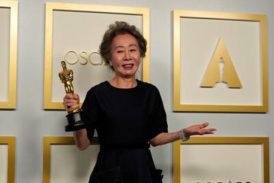 epa09160842 Youn Yuh-jung, winner of the award for best actress in a supporting role for 'Minari,' poses in the press room at the 93rd annual Academy Awards ceremony at Union Station in Los Angeles, California, USA, 25 April 2021. The Oscars are presented for outstanding individual or collective efforts in filmmaking in 24 categories. The Oscars happen two months later than originally planned, due to the impact of the coronavirus COVID-19 pandemic on cinema.  EPA/Chris Pizzello / POOL *** Local Caption *** 55864152
