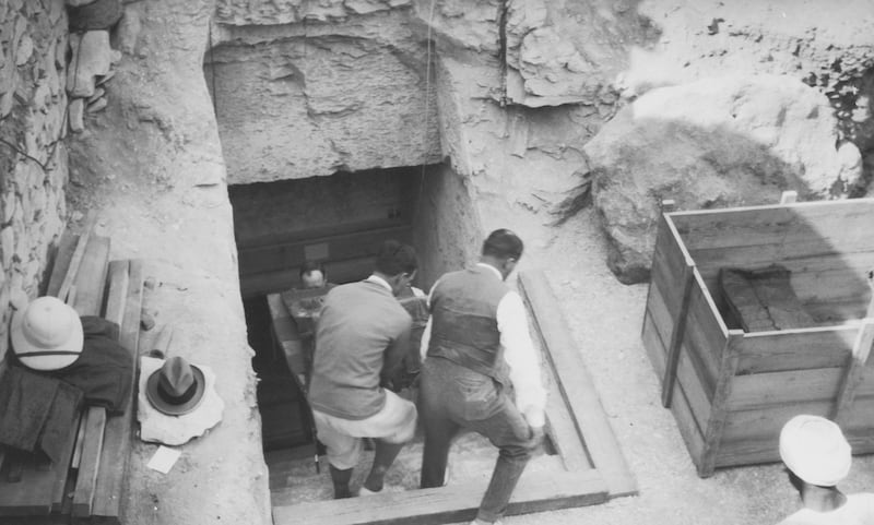 Crates are brought out of the newly-discovered tomb of Tutankhamun in the Valley of the Kings, Luxor, circa 1923. (Photo by Hulton Archive/Getty Images)