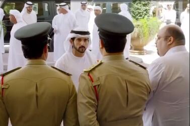 Sheikh Hamdan meets workers in the fight against coronavirus