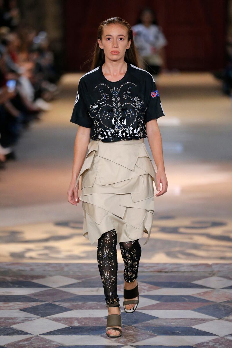 A model walks the runway during the Koche show as part of the Paris Fashion Week Womenswear Spring/Summer 2018 on September 26, 2017 in Paris, France.