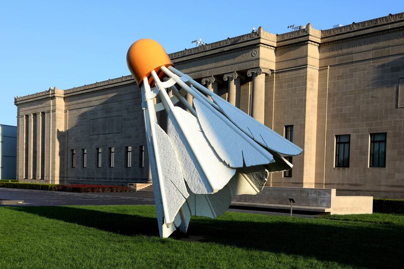 'Shuttlecocks' by Oldenburg and van Bruggen outside the Nelson-Atkins Museum Of Art in Kansas City, Missouri. Getty Images