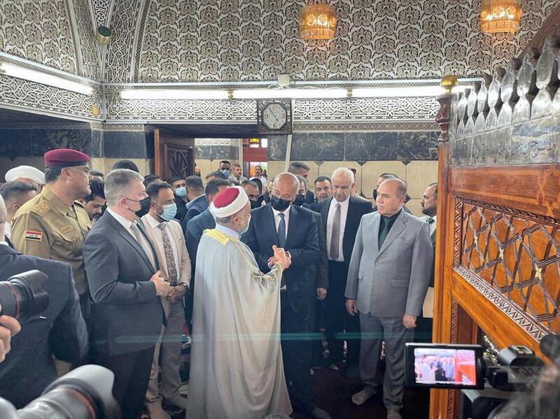 Iraqi President Barham Salih vists Abu Hanifa Mosque. Photo: @barhamsalih