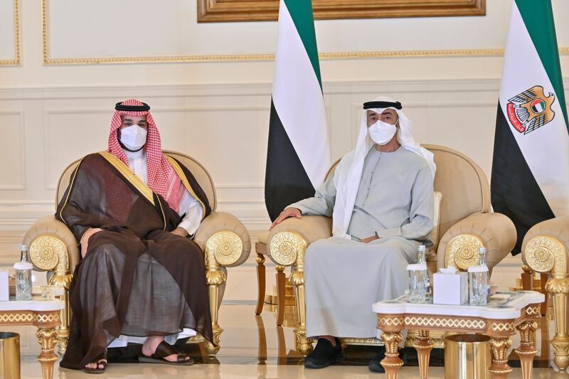 Prince Mohammed offers condolences to the President, Sheikh Mohamed.
