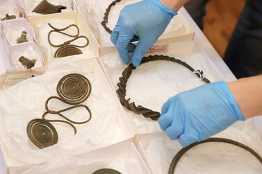 The find discovered in Alingsas consists mainly of objects for personal decoration and is one of the most spectacular and largest depot finds from the Late Bronze Age that have ever been made in Sweden. AFP