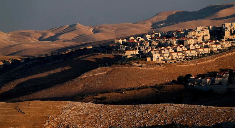 This picture taken on August 6, 2019 shows the the Israeli settlement of Maale Adumim in the occupied West Bank on the outskirts of Jerusalem.  / AFP / AHMAD GHARABLI
