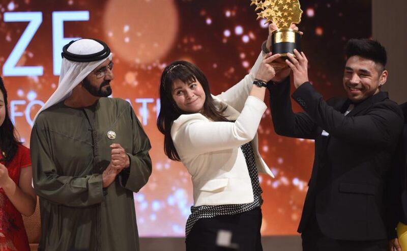 Maggie MacDonnell is awarded the 2017 Global Teacher Prize by Sheikh Mohammed bin Rashid, Vice President and Ruler of Dubai. Courtesy: Global Teacher Prize
