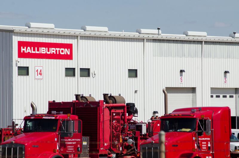 FILE PHOTO: Idle oil production equipment is seen in a Halliburton yard in Williston, North Dakota April 30, 2016.   REUTERS/Andrew Cullen/File Photo    GLOBAL BUSINESS WEEK AHEAD
