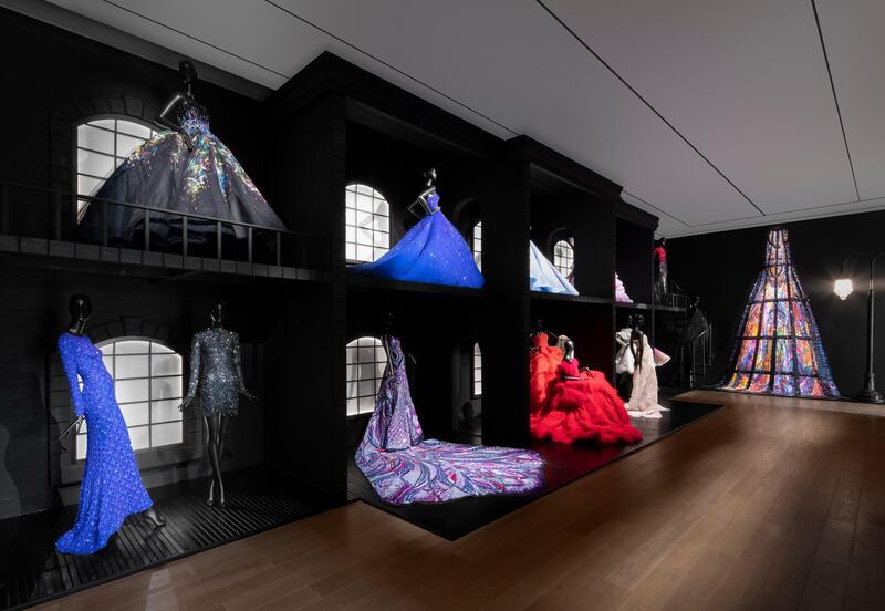 SCAD Savannah – Fall 2019 – Exhibitions – Michael Cinco – "Impalpable Couture" – Teaser Documentation – SCAD Museum of Art – Photography Courtesy of SCAD