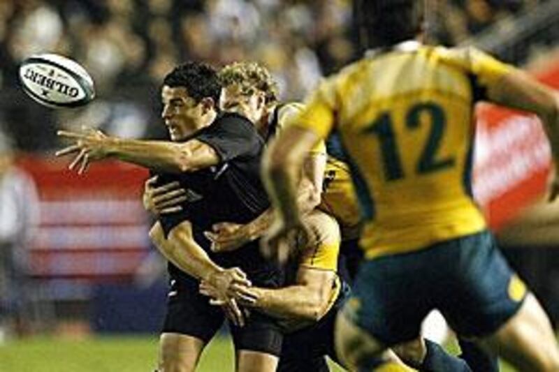 Dan Carter had two tries, six penalty goals in a 22-point haul for New Zealand.