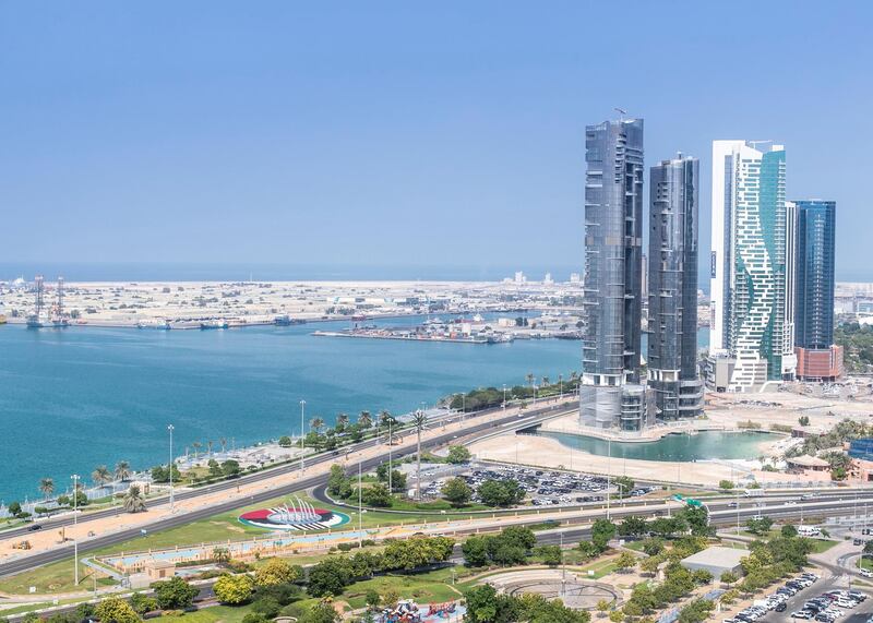 ABU DHABI, UNITED ARAB EMIRATES. 5 NOVEMBER 2019. 
Abu Dhabi corniche skyline.
(Photo: Reem Mohammed/The National)

Reporter:
Section: