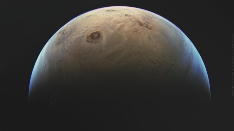 'Oh Mars, now you've got to be kidding me! This is my catch of the Red Planet and its Olympus Mons (the highest mountain and Volcano in the Solar System btw) as seen by 
@HopeMarsMission.' Photo: @andrluck