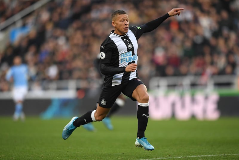 NEWCASTLE UPON TYNE, ENGLAND - NOVEMBER 30: Newcastle player Dwight Gayle in action during the Premier League match between Newcastle United and Manchester City at St. James Park on November 30, 2019 in Newcastle upon Tyne, United Kingdom. (Photo by Stu Forster/Getty Images)