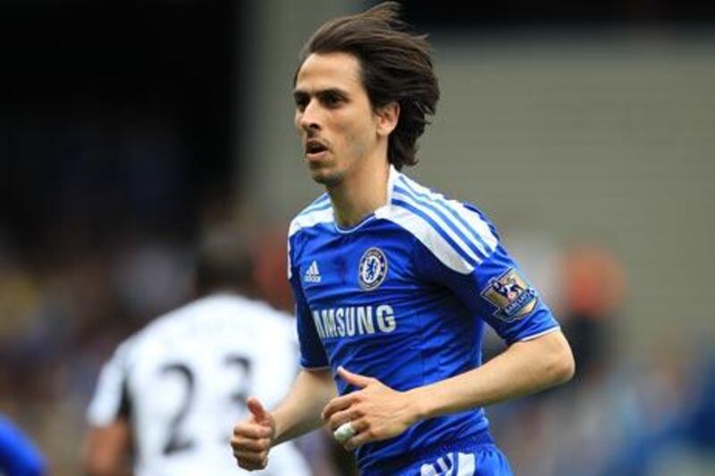 Arsene Wenger has reportedly been in touch with Yossi Benayoun of Chelsea.