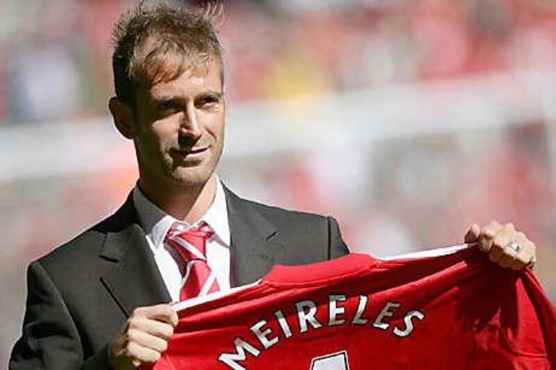 Raul Meireles completed his £11 million (Dh40.4m) to Anfield from Porto over the weekend.