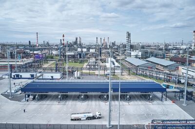 Automated fuel offloading terminal at the Moscow Refinery. Courtesy Gazprom Neft

