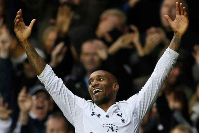 Tottenham Hotspur's Jermain Defoe celebrates after scoring a goal against Queens Park Rangers during their English Premier League soccer match at White Hart Lane in London September 23, 2012. REUTERS/Stefan Wermuth (BRITAIN - Tags: SPORT SOCCER) NO USE WITH UNAUTHORIZED AUDIO, VIDEO, DATA, FIXTURE LISTS, CLUB/LEAGUE LOGOS OR "LIVE" SERVICES. ONLINE IN-MATCH USE LIMITED TO 45 IMAGES, NO VIDEO EMULATION. NO USE IN BETTING, GAMES OR SINGLE CLUB/LEAGUE/PLAYER PUBLICATIONS. FOR EDITORIAL USE ONLY. NOT FOR SALE FOR MARKETING OR ADVERTISING CAMPAIGNS