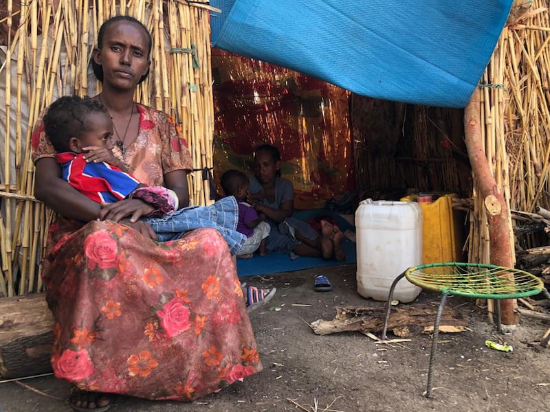 Tsgay , 35 year old woman and daughter Dalina , 4 year old temoignage. Courtesy MSF