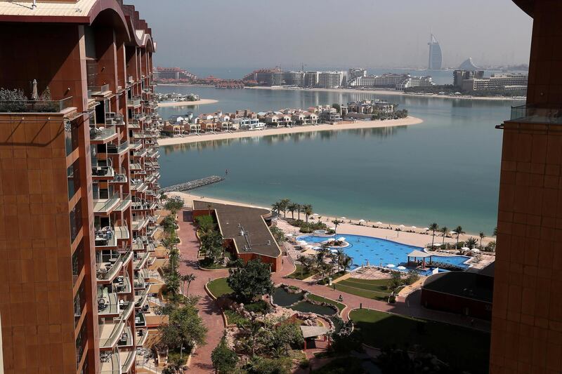 DUBAI , UNITED ARAB EMIRATES , October 17  – 2019 :- View of the Palm Jumeirah taken from the 14th floor of Andaz Dubai  The Palm hotel on Palm Jumeirah in Dubai.  ( Pawan Singh / The National )  For Life Style
