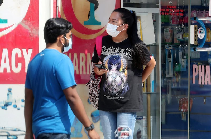 DUBAI, UNITED ARAB EMIRATES , October 9 – 2020 :- People wearing protective face mask as a preventive measure against the spread of coronavirus in Al Satwa area in Dubai. (Pawan Singh / The National) For News/Stock/Online.