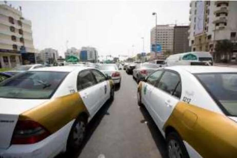 United Arab Emmirates - Abu Dhabi - Sep 9 - 2008 : Car traffic at 15 street and Airport road. ( Jaime Puebla / The National ) *** Local Caption ***  JP102 - CAR TRAFFIC.jpg